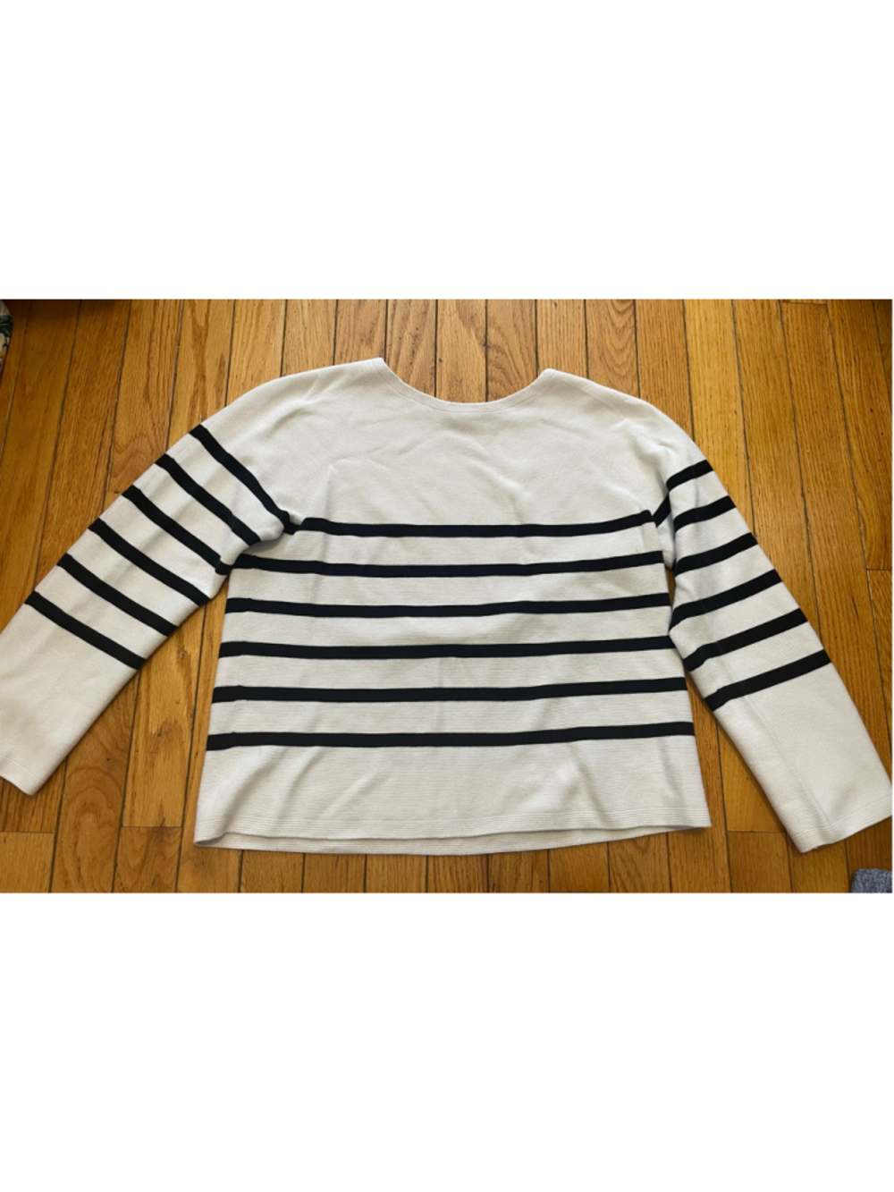 Women's Uniqlo 3D Knit Striped Sweater, Size S, White and Black